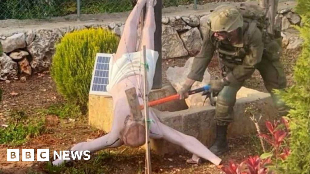 Read more about the article Outrage over Israeli soldier’s vandalism of Jesus statue in Lebanon