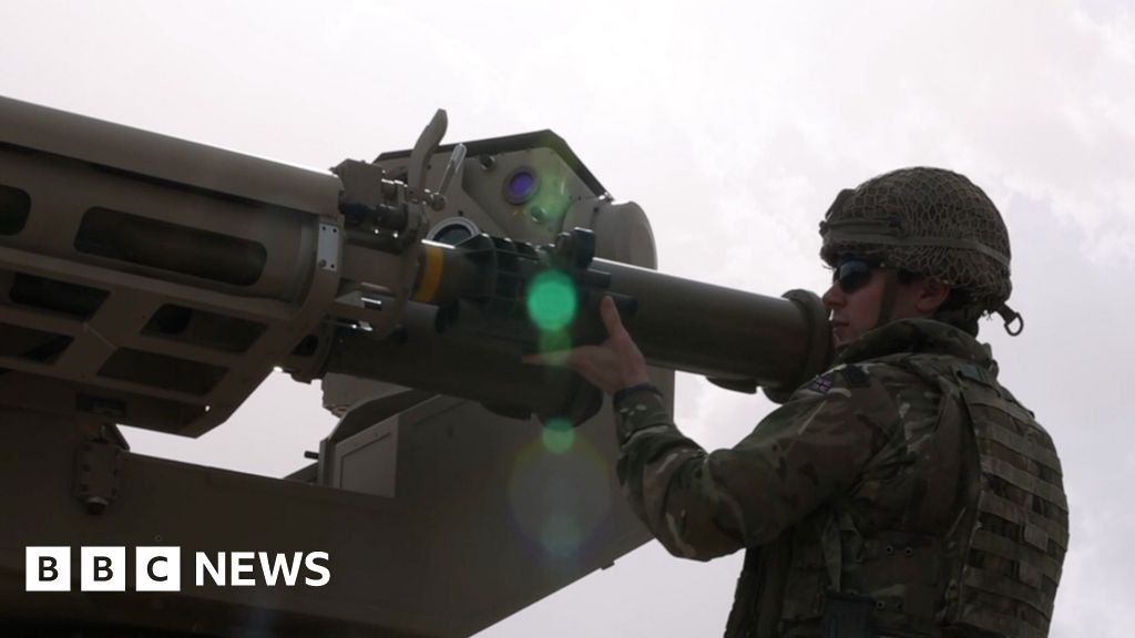 You are currently viewing BBC visits US and UK military base in Iraq as ceasefire continues