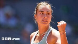 Read more about the article Madrid Open: Aryna Sabalenka comes from a set down to beat Naomi Osaka