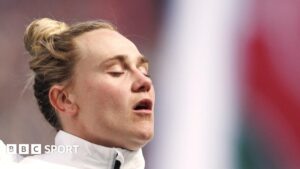 Read more about the article Meg Jones: Red Roses captain on skippering England and representing Wales