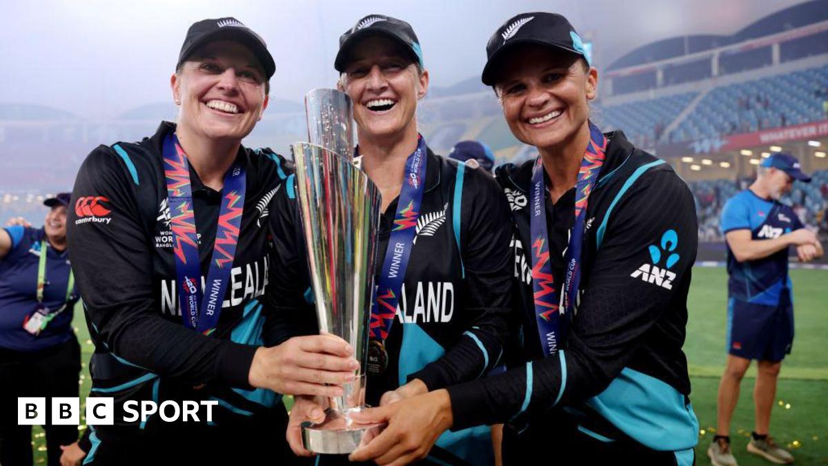 Read more about the article New Zealand’s Sophie Devine and Lea Tahuhu to retire after T20 World Cup
