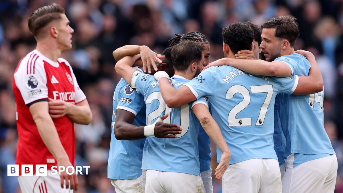 Read more about the article Pep Guardiola: Manchester City players can ‘celebrate how they want’