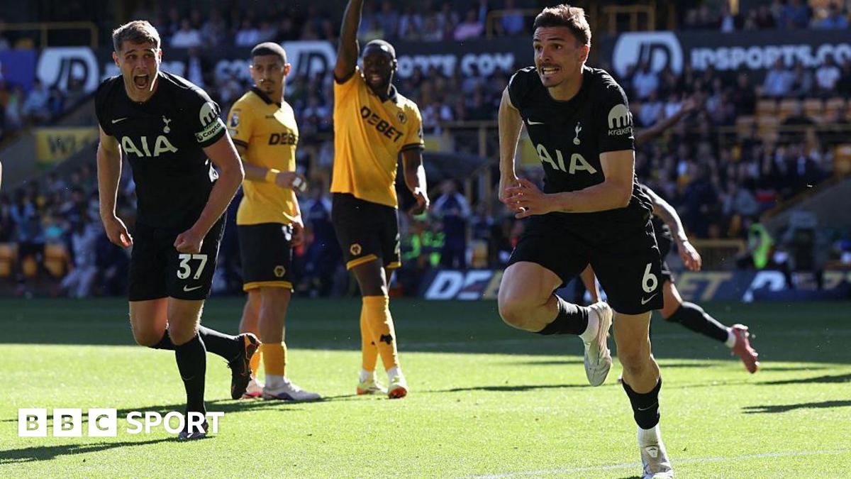 Read more about the article Premier League LIVE: Build-up, team news, score & live text updates