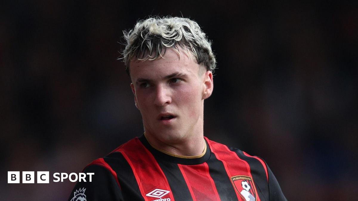 Read more about the article Bournemouth: Defender Alex Jimenez suspended in club social media post investigation