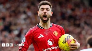 Read more about the article Bruno Fernandes: Man Utd and Portugal midfielder wins Football Writers’ Association men’s Footballer of the Year award