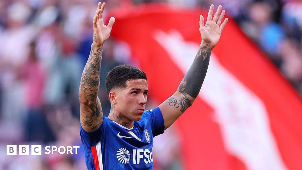 Read more about the article Enzo Fernandez: Chelsea would demand £120m for wantaway midfielder