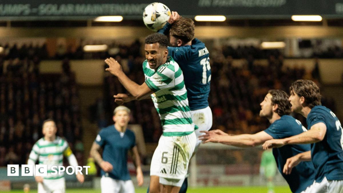 Read more about the article How controversial VAR calls have defined two title battles