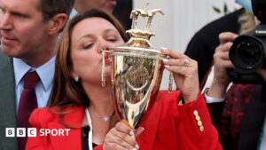 Read more about the article Kentucky Derby 2026: Cherie DeVaux makes history as Golden Tempo wins after late surge