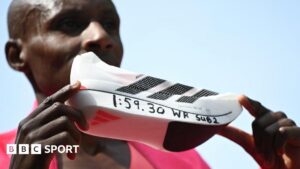 Read more about the article London Marathon: Sabastian Sawe record will not mean athletics ‘strangle innovation’, says Lord Coe