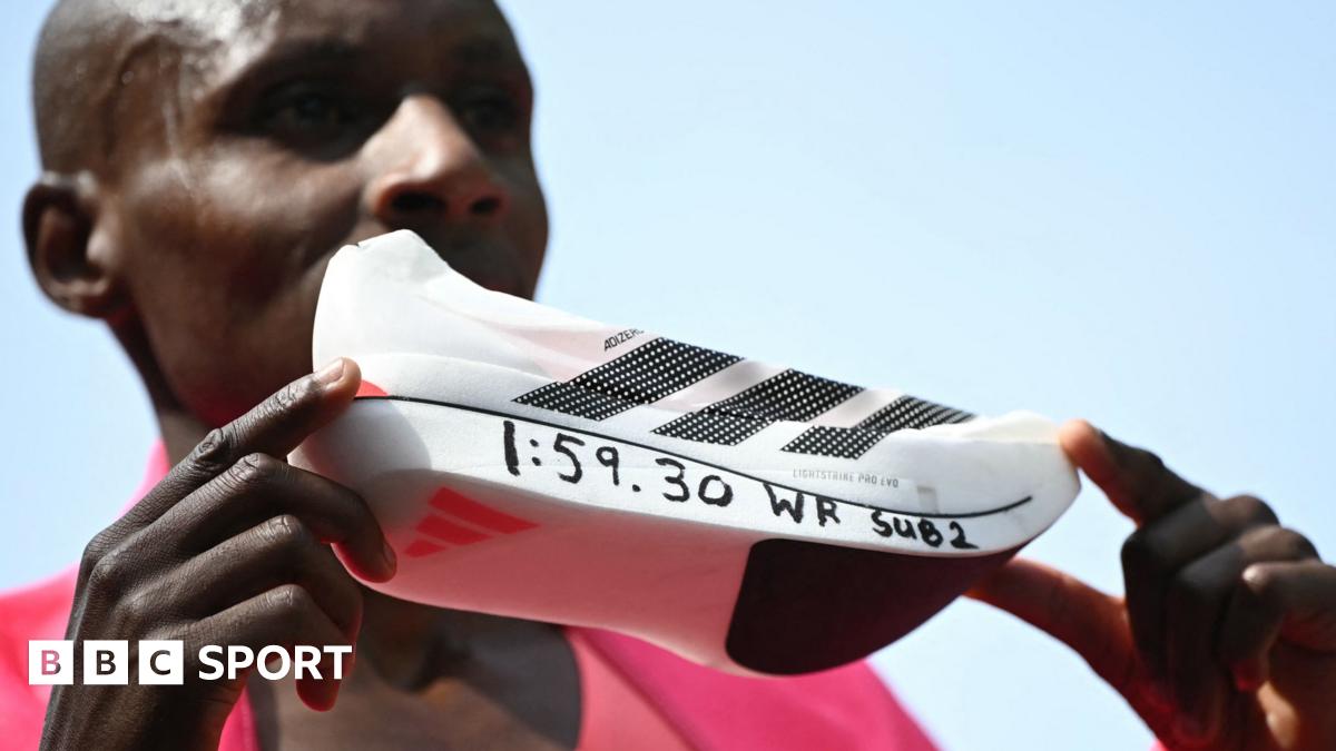 Read more about the article London Marathon: Sabastian Sawe record will not mean athletics ‘strangle innovation’, says Lord Coe