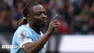 Read more about the article Man City 3-0 Brentford: Hosts reduce Arsenal’s lead at top of Premier League to two points
