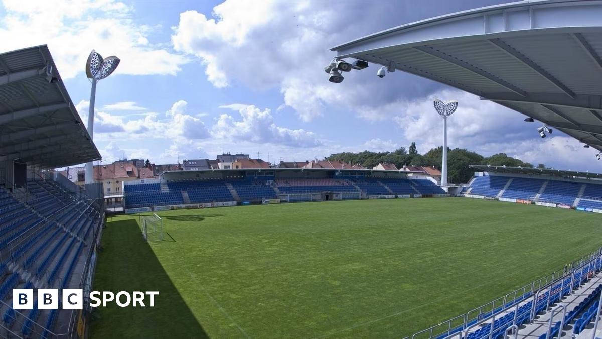 Read more about the article Petr Vlachovsky: Czech coach handed lifetime ban by Uefa for filming female players