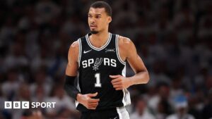 Read more about the article San Antonio Spurs beat Oklahoma City Thunder in NBA play-offs to force series decider