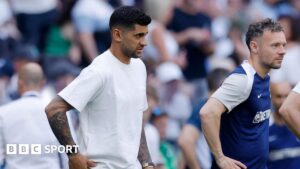 Read more about the article Tottenham: Cristian Romero back in England for Everton game