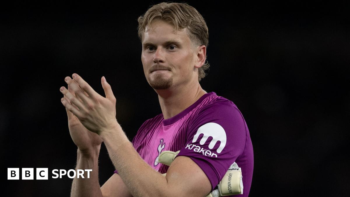 Read more about the article Tottenham: Goalkeeper Antonin Kinsky earns redemption with huge save against Leeds United