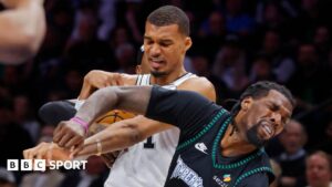 Read more about the article Victor Wembanyama ejected for flagrant foul as San Antonio Spurs beaten by Minnesota Timberwolves