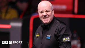 Read more about the article World Championship 2026: John Higgins battles back in semi-final with Shaun Murphy, Wu Yize leads Mark Allen