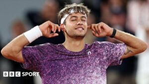 Read more about the article French Open 2026 results: Flavio Cobolli beats Felix Auger-Aliassime to set up all-Italian semi-final