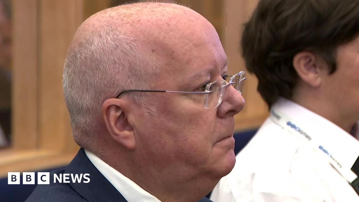 Read more about the article Peter Murrell: Court hearing how former SNP chief embezzled £400,000 – follow live